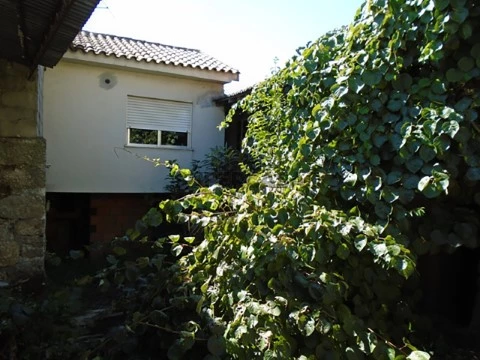 Moradia T6 em Faíl e Vila Chã de Sá, Viseu