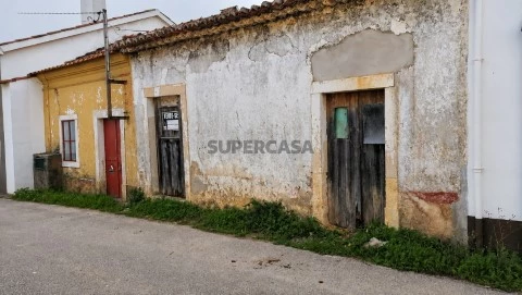 Ruína - Urbano