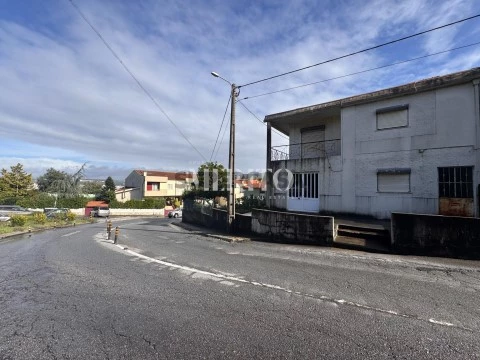 Moradia T2 em Nogueira, Fraião e Lamaçães, Braga