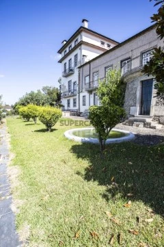 房子 11 卧室 在 Nogueiró e Tenões, Braga