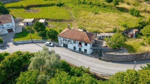 Moradia T4 em Crasto, Ruivos e Grovelas, Ponte da Barca