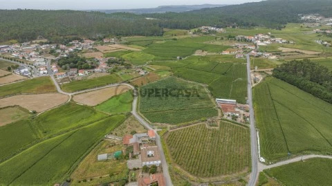 Terreno em Chorente, Góios, Courel, Pedra Furada e Gueral, Barcelos