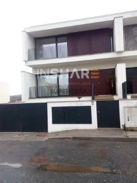 Moradia T3 em Prado (São Miguel), Vila Verde