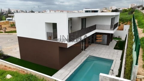 Moradia T4 em São Gonçalo de Lagos, Lagos