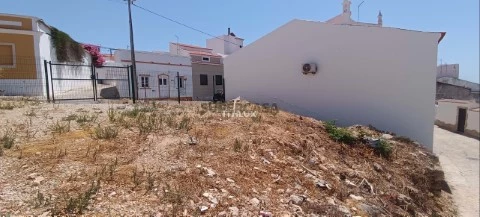 Terreno Urbano em Pêra, Silves