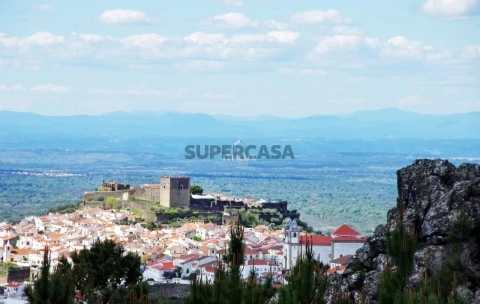 建筑 在 Sé e São Lourenço, Portalegre