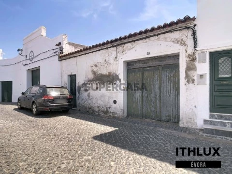 Moradia T9 em Nossa Senhora da Expectação, Campo Maior