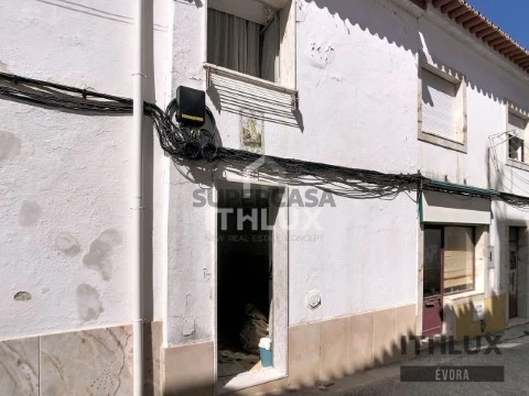 房子 2 卧室 在 Borba (São Bartolomeu), Borba