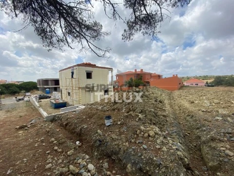 Terreno Urbano em Terrugem, Sintra