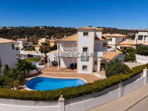 Moradia T4 na Rua da Vela Latina, Albufeira e Olhos de Água, Albufeira