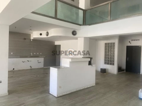 Prédio em Santo António dos Olivais, Coimbra