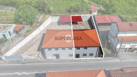 Moradia T3 em Freixo de Cima e de Baixo, Amarante
