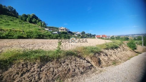 Terreno em Aião, Felgueiras