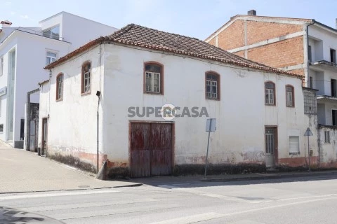 Moradia T5 na Lousã, Lousã