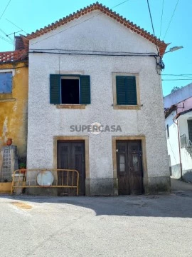 Moradia T2 em Vila Nova, Miranda do Corvo
