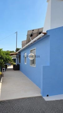 Moradia T2 em N.S. da Tourega e N.S. de Guadalupe, Évora