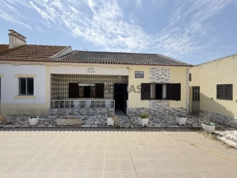 Casa Térrea T8 em Atalaia e Alto Estanqueiro-Jardia, Montijo