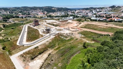 Terreno em Évora de Alcobaça, Alcobaça
