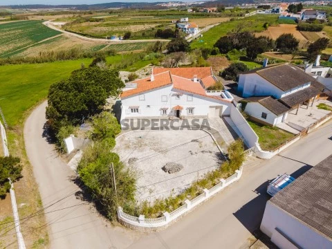 Moradia T2 em Atouguia da Baleia, Peniche