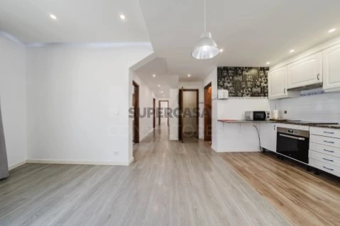 Apartamento T3 em Bombarral e Vale Covo, Bombarral