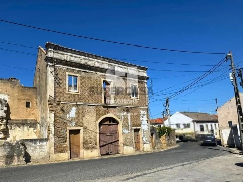 建筑 在 Dois Portos, Torres Vedras