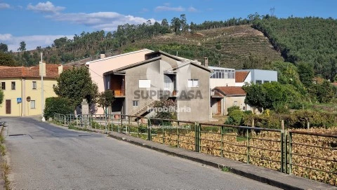 Moradia Isolada T3 em Sobreira, Paredes