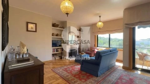 T2+1 em Águas Santas, Maia com Garagem e Arrumos