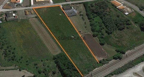 Terreno Urbano em Oliveirinha, Aveiro