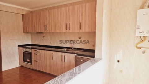 Apartamento T2 Oliveira do Bairro