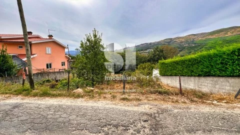 Terreno em Adoufe e Vilarinho de Samardã, Vila Real