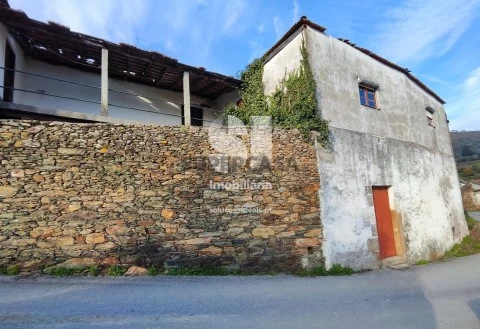 Casa Antiga T3 em Cumieira, Santa Marta de Penaguião