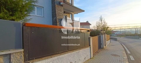 Moradia T7 em União das freguesias de Vila Real, Vila Real