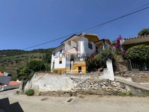 House 4 bedrooms in Covas do Douro, Sabrosa
