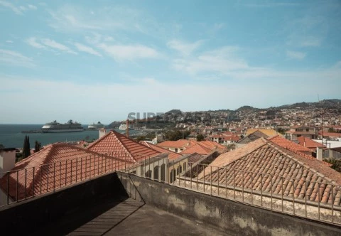 Prédio em Santa Maria Maior, Funchal