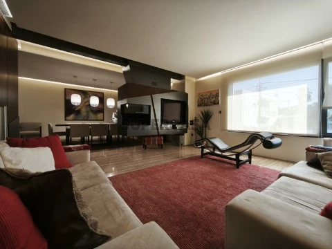 Moradia Isolada T3+2 com Vista Panorâmica e Estilo Contemporâneo - Lijó - Barcelos