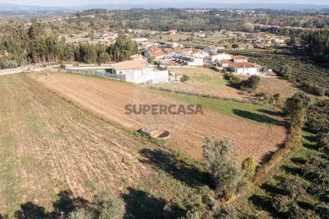 Terreno Urbano em Eixo e Eirol, Aveiro