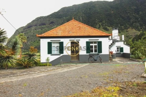 Moradia T5 em São Vicente, São Vicente