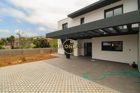 Moradia T3 em São Roque, Funchal