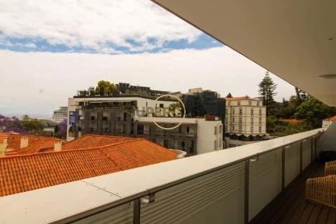 Apartamento T4 em Sé, Funchal