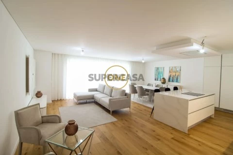 Apartamento T6 em São Martinho, Funchal