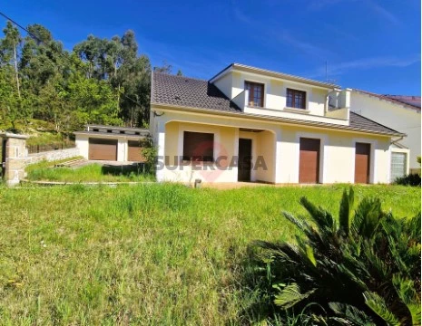 Haus 3 Zimmer auf Vila e Roussas, Melgaço mit Pool, Parken