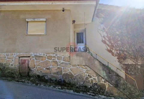 Moradia T5 em Paderne, Melgaço
