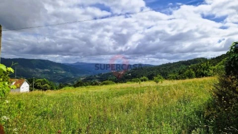 Terreno Rústico em Chaviães e Paços, Melgaço