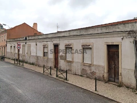 W5067 - Venda de 2 Prédios em Campo de Ourique | Wallis Real Estate