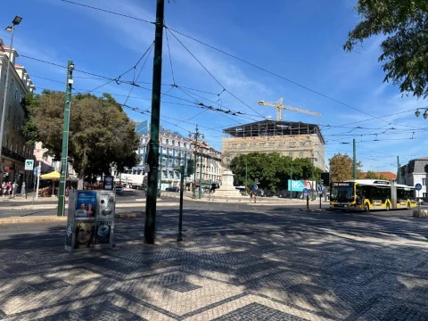W5090A - Prédio com 1.433 m2 no Cais do Sodré | Wallis Real Estate