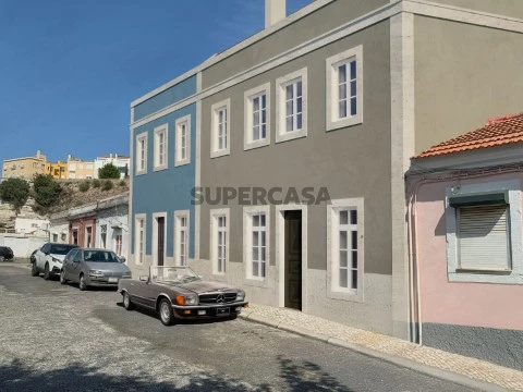 W5152 - Prédio com 277 m2 em Campolide | Wallis Real Estate