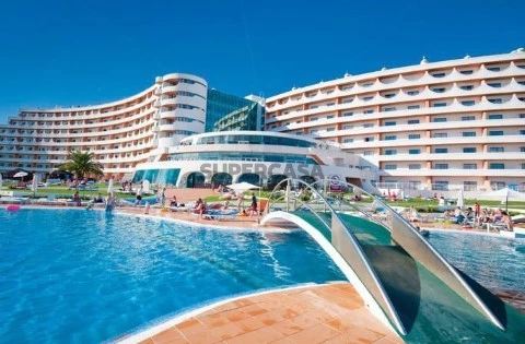 Vende-se empreendimento turístico em Albufeira