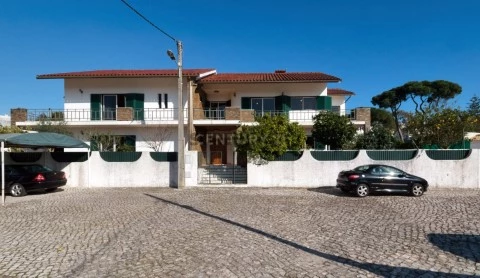 Moradia T5 em Caparica e Trafaria, Almada