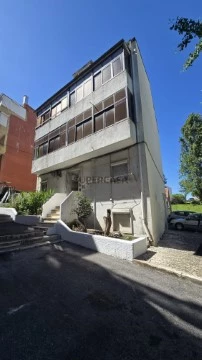 建筑 在 Encosta do Sol, Amadora