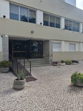 Apartment 2 Zimmer auf Algés, Linda-a-Velha e Cruz Quebrada-Dafundo, Oeiras